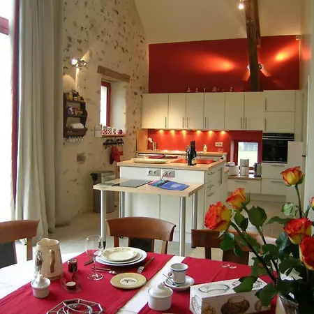 De Charme Avec Salle De Jeux Et Home-cinema Pres Des Etangs De Troncais - Fr-1-489-499